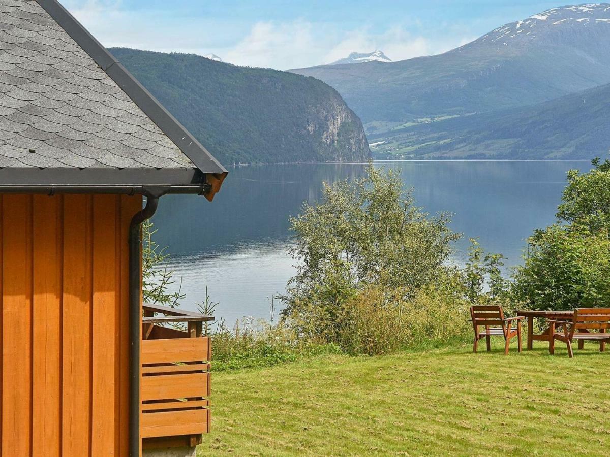 Three-Bedroom Holiday Home In Utvik 1 Reed Bagian luar foto